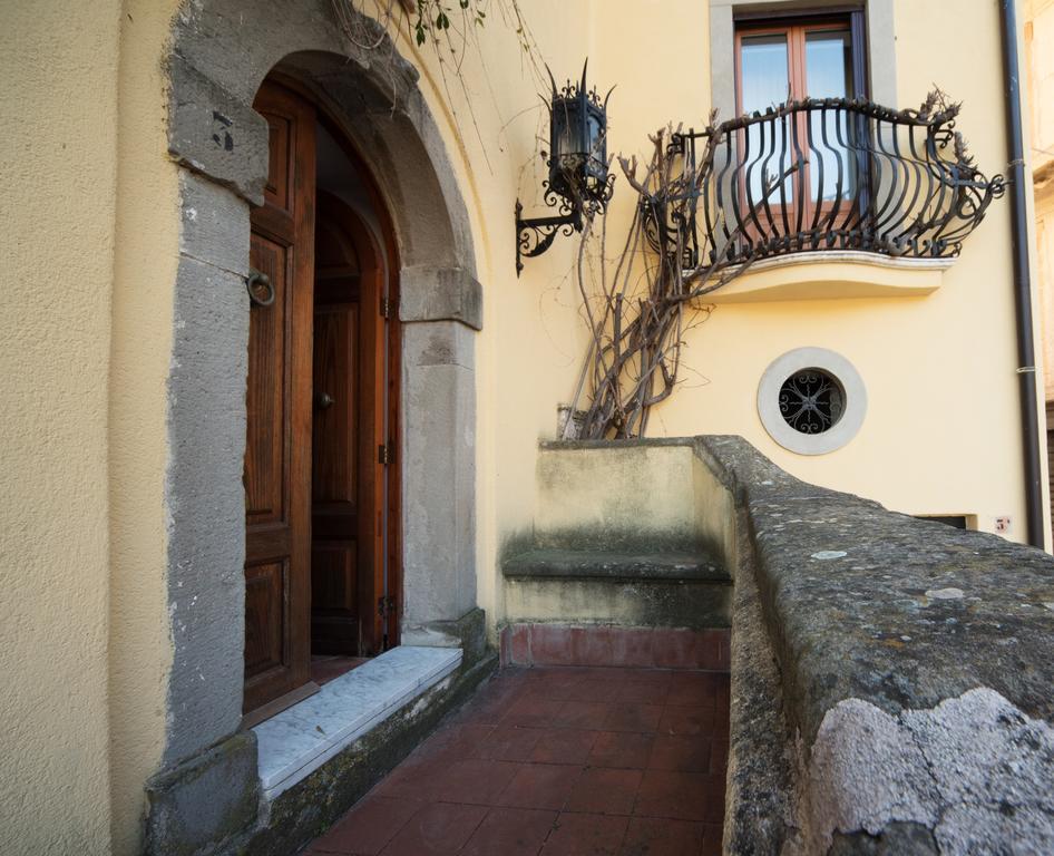 The Clock Houses Borgo Gallodoro Letojanni Extérieur photo