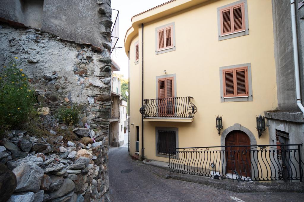 The Clock Houses Borgo Gallodoro Letojanni Extérieur photo