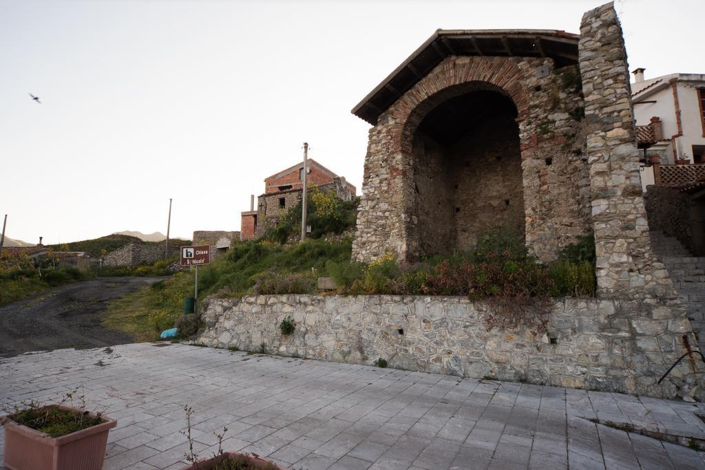 The Clock Houses Borgo Gallodoro Letojanni Extérieur photo